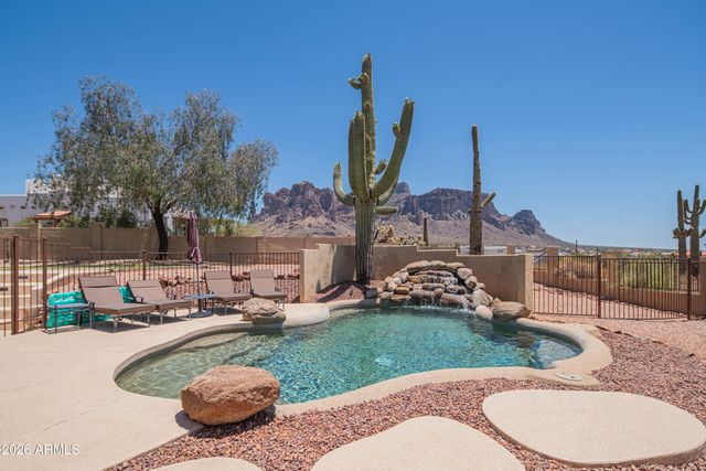 3931 N MARLOW Road, Apache Junction, AZ 85119