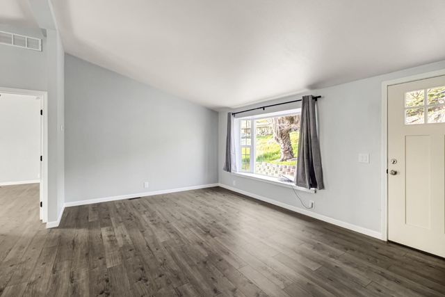 3814 Lakeview Dr, Ione, CA 95640