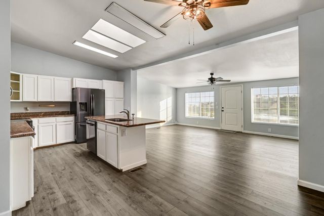 3814 Lakeview Dr, Ione, CA 95640