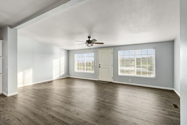 3814 Lakeview Dr, Ione, CA 95640