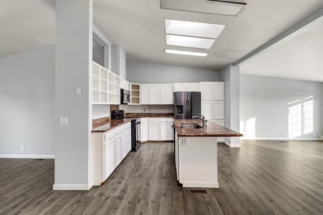 3814 Lakeview Dr, Ione, CA 95640