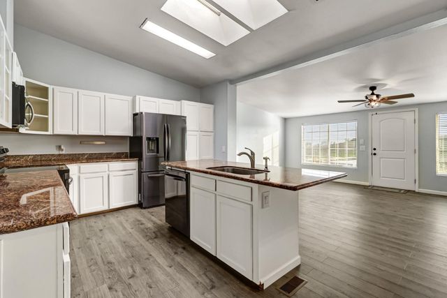 3814 Lakeview Dr, Ione, CA 95640