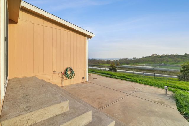 3814 Lakeview Dr, Ione, CA 95640