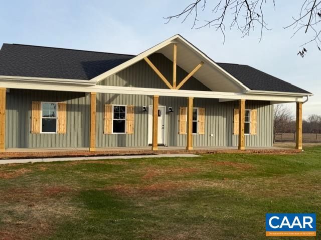 677 PINEY MOUNTAIN RD, Appomattox, VA 24522