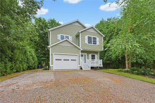 109 Bear Hill Road Road, Cumberland, RI 02864