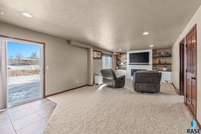 5100 S Culbert Ave Avenue, Sioux Falls, SD 57106