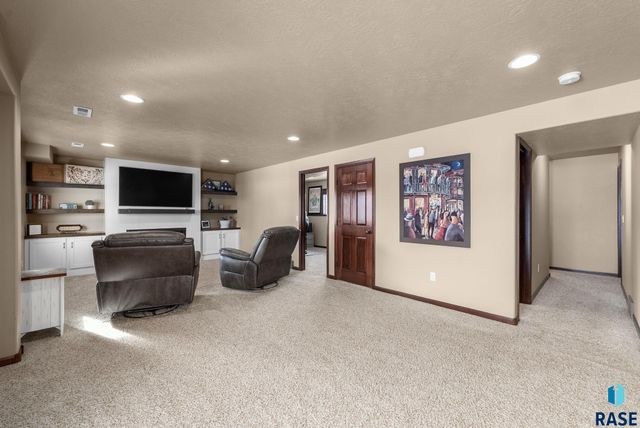 5100 S Culbert Ave Avenue, Sioux Falls, SD 57106