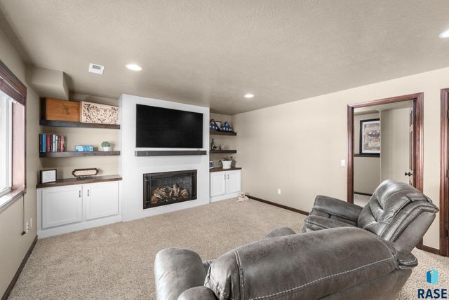 5100 S Culbert Ave Avenue, Sioux Falls, SD 57106