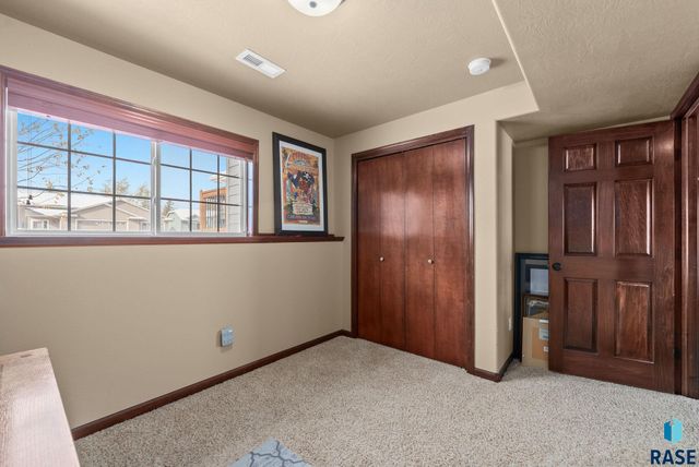 5100 S Culbert Ave Avenue, Sioux Falls, SD 57106