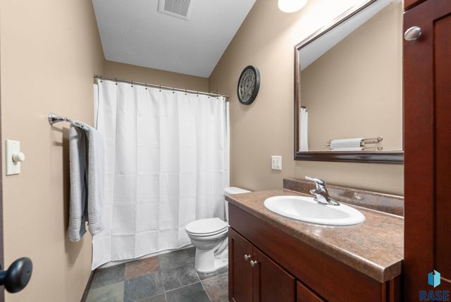 5100 S Culbert Ave Avenue, Sioux Falls, SD 57106