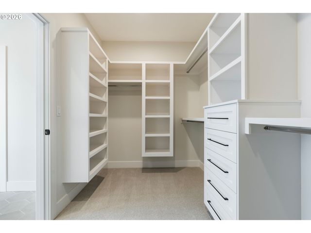 8014 Sw SPRUCE St, Portland, OR 97223