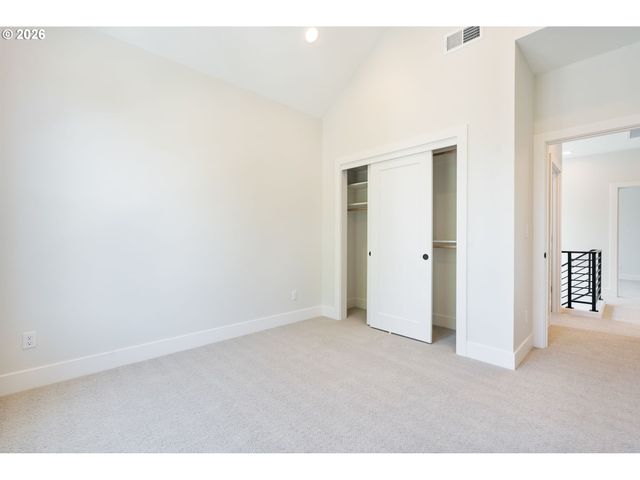 8014 Sw SPRUCE St, Portland, OR 97223