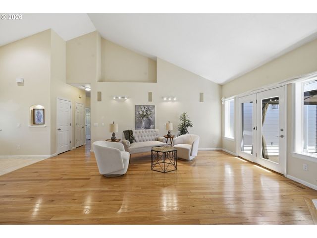 3364 SAINT THOMAS St, Eugene, OR 97408