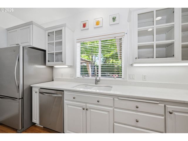 3364 SAINT THOMAS St, Eugene, OR 97408