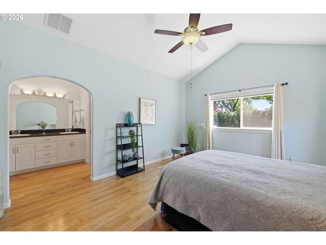 3364 SAINT THOMAS St, Eugene, OR 97408