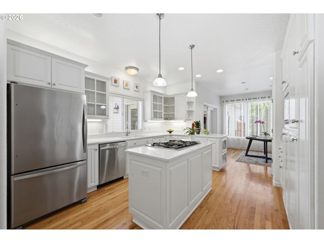 3364 SAINT THOMAS St, Eugene, OR 97408