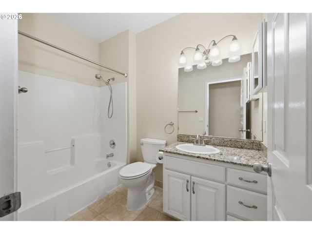 3364 SAINT THOMAS St, Eugene, OR 97408