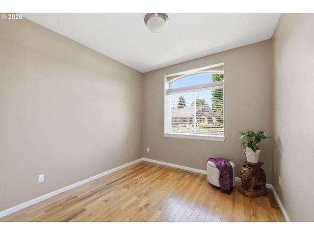 3364 SAINT THOMAS St, Eugene, OR 97408