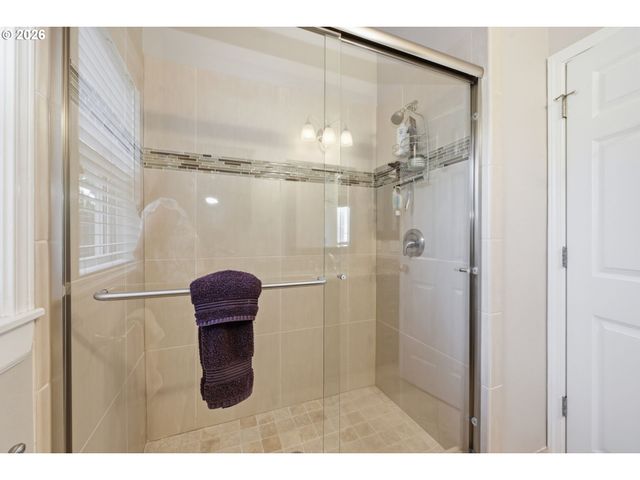 3364 SAINT THOMAS St, Eugene, OR 97408