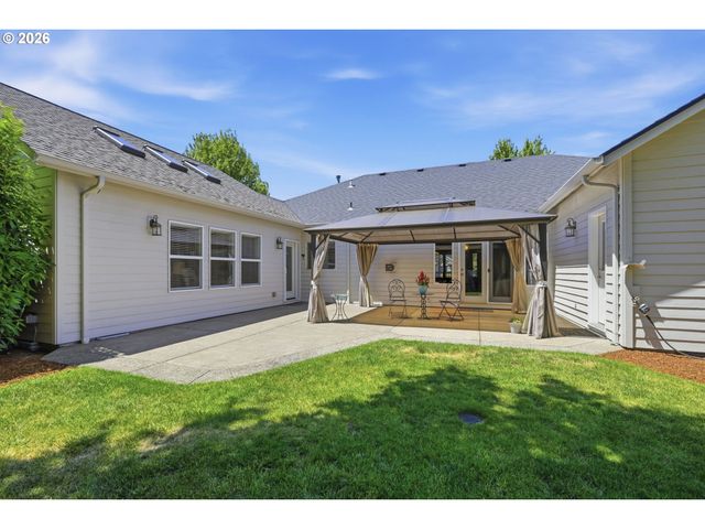 3364 SAINT THOMAS St, Eugene, OR 97408