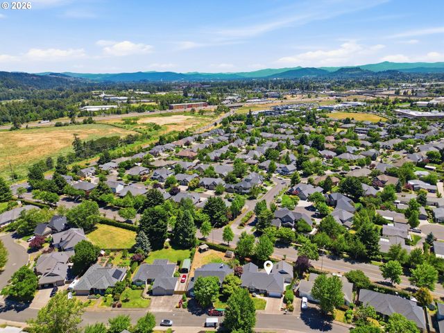 3364 SAINT THOMAS St, Eugene, OR 97408