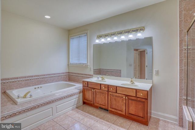 56 COVENTRY CT, Dover, DE 19901