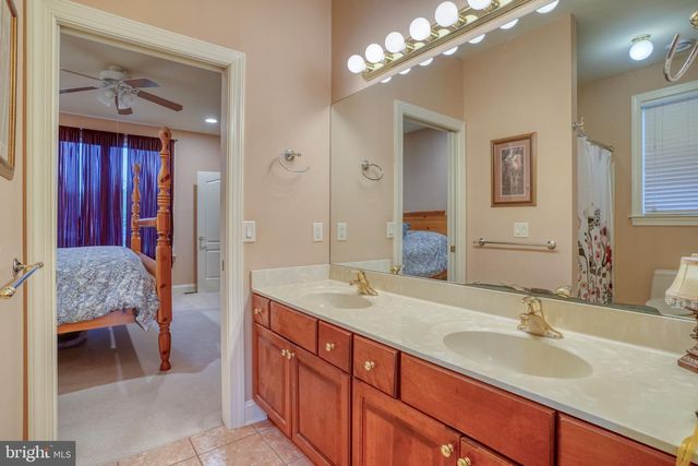 56 COVENTRY CT, Dover, DE 19901