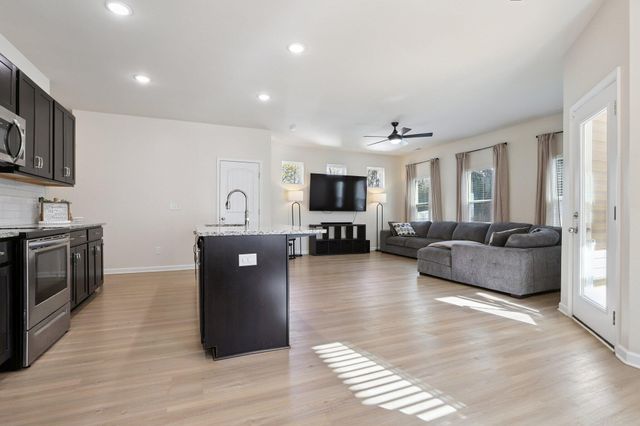 409 Tines DR, Shelbyville, TN 37160