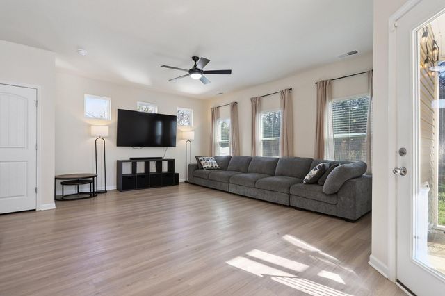 409 Tines DR, Shelbyville, TN 37160