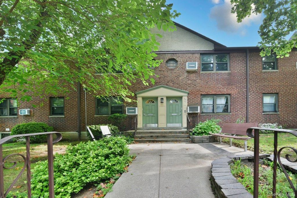 56-15 244 Street Upper, Douglaston, NY 11362 — photo 2