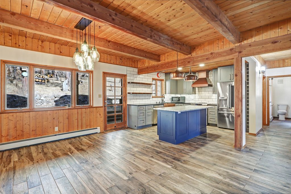 Image 12 of property listing at 831 Sulphur Creek Road, Jemez Springs, NM 87025