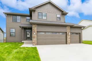 416 NE 58th Street, Ankeny, IA 50021