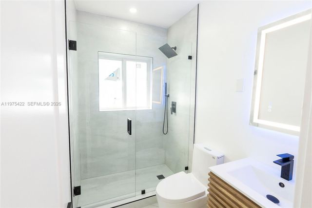 905 Tangier St, Coral Gables, FL 33134