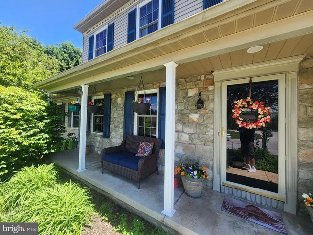 812-KINROSS KINROSS AVE, York, PA 17402