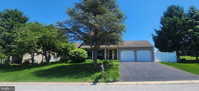 812-KINROSS KINROSS AVE, York, PA 17402