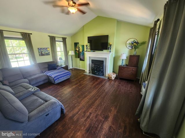 812-KINROSS KINROSS AVE, York, PA 17402