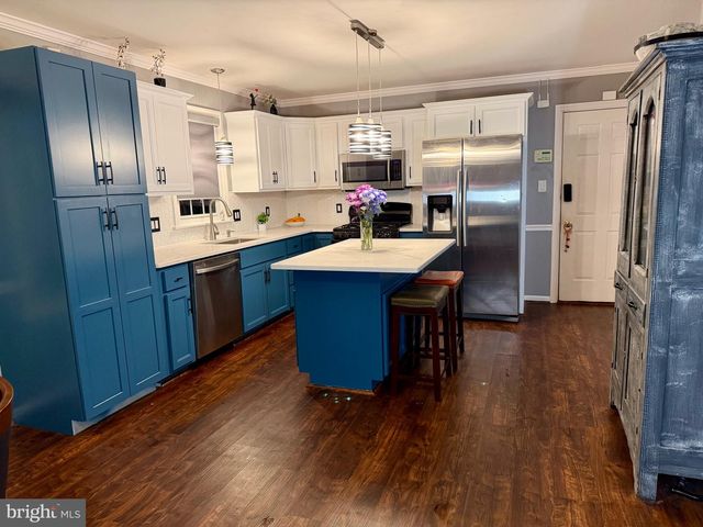 812-KINROSS KINROSS AVE, York, PA 17402