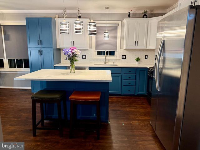 812-KINROSS KINROSS AVE, York, PA 17402