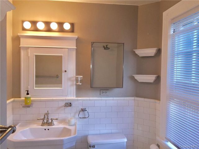 80 Edgewood Avenue, Larchmont, NY 10538