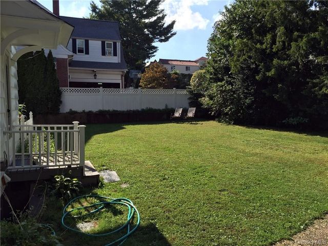 80 Edgewood Avenue, Larchmont, NY 10538