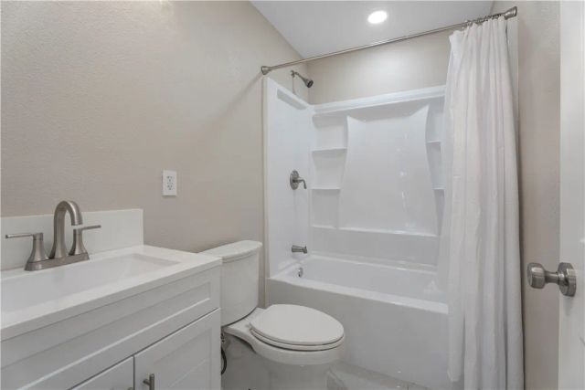 727 E 11th, Pomona, CA 91766