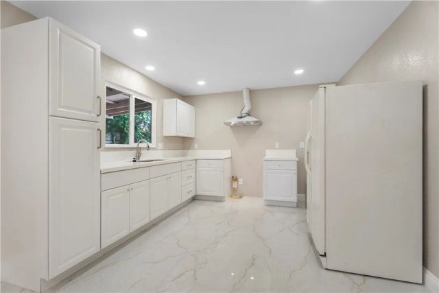 727 E 11th, Pomona, CA 91766