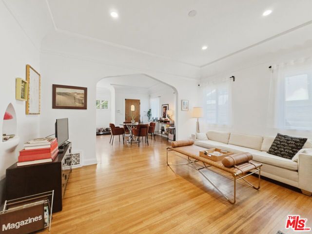 934 N Harper Avenue, West Hollywood, CA 90046