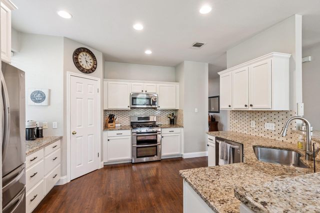 4033 Sable Oaks DR, Round Rock, TX 78664