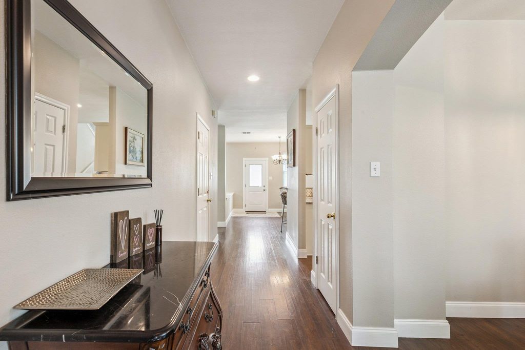 4033 Sable Oaks DR, Round Rock, TX 78664