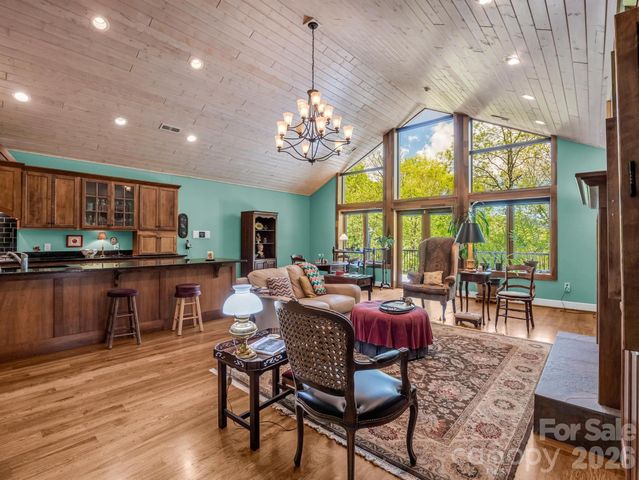 30 Laurel Branch Drive, Black Mountain, NC 28711