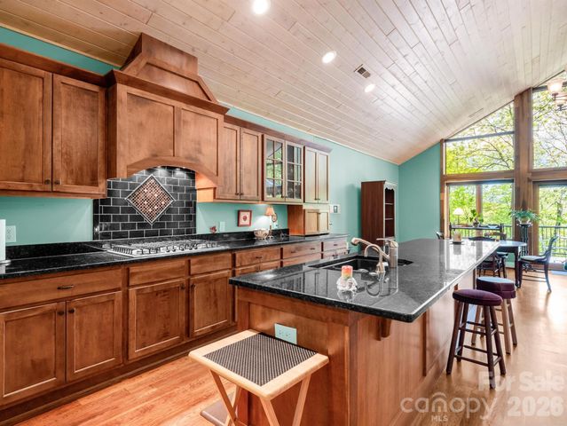 30 Laurel Branch Drive, Black Mountain, NC 28711