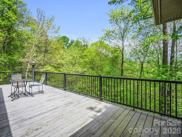 30 Laurel Branch Drive, Black Mountain, NC 28711