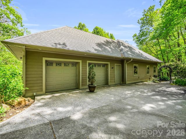 30 Laurel Branch Drive, Black Mountain, NC 28711