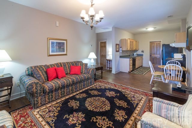 30 Laurel Branch Drive, Black Mountain, NC 28711